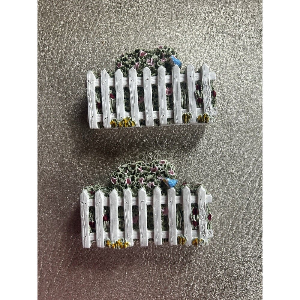 Michael’s Deja Vu Collection Brian Baker Short Picket Fence.  #1310 Lot Of 2